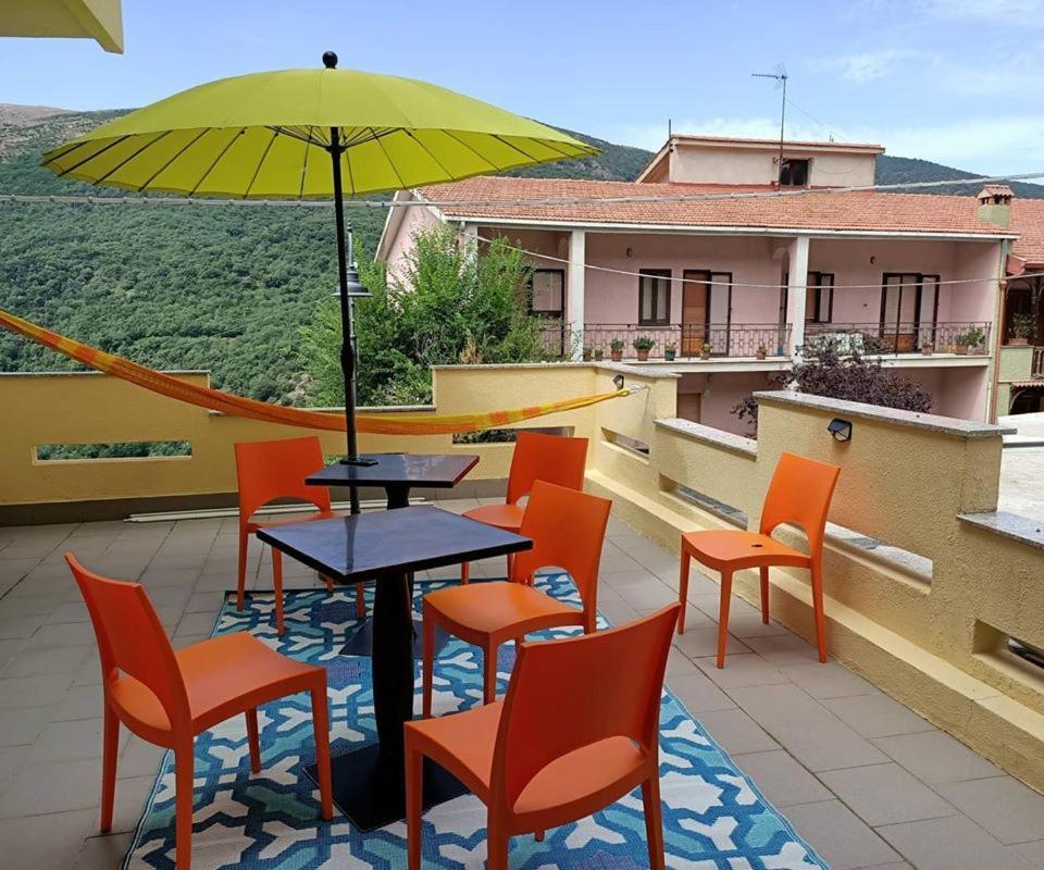 Sa Stiddiosa Guesthouse Gadoni Buitenkant foto