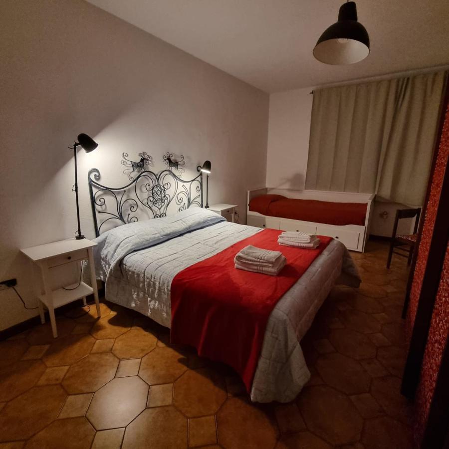 Sa Stiddiosa Guesthouse Gadoni Buitenkant foto