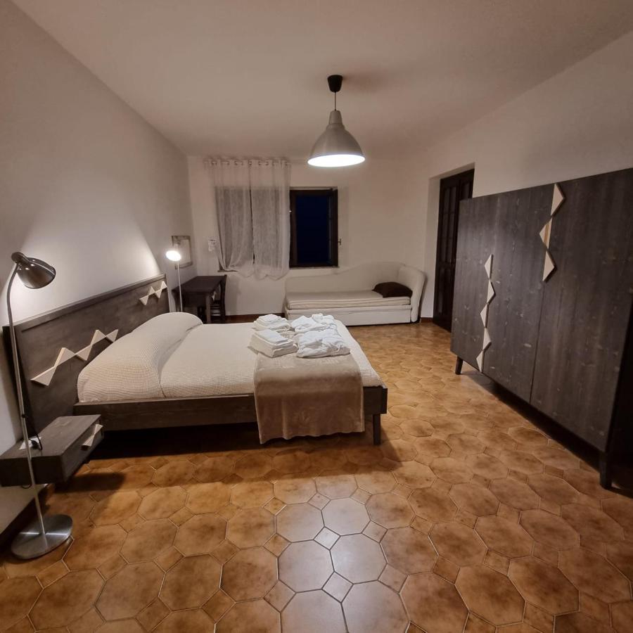 Sa Stiddiosa Guesthouse Gadoni Buitenkant foto